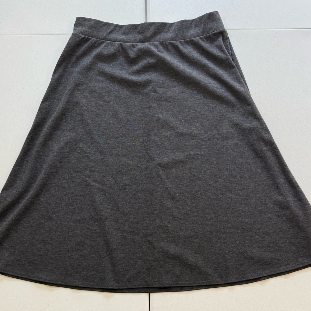 Dana Buchman Charcoal Midi Skirt
